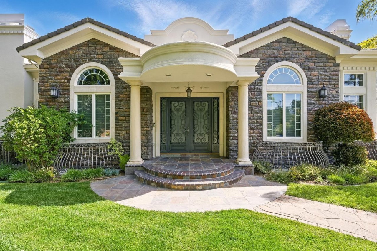 12690 Dianne Dr