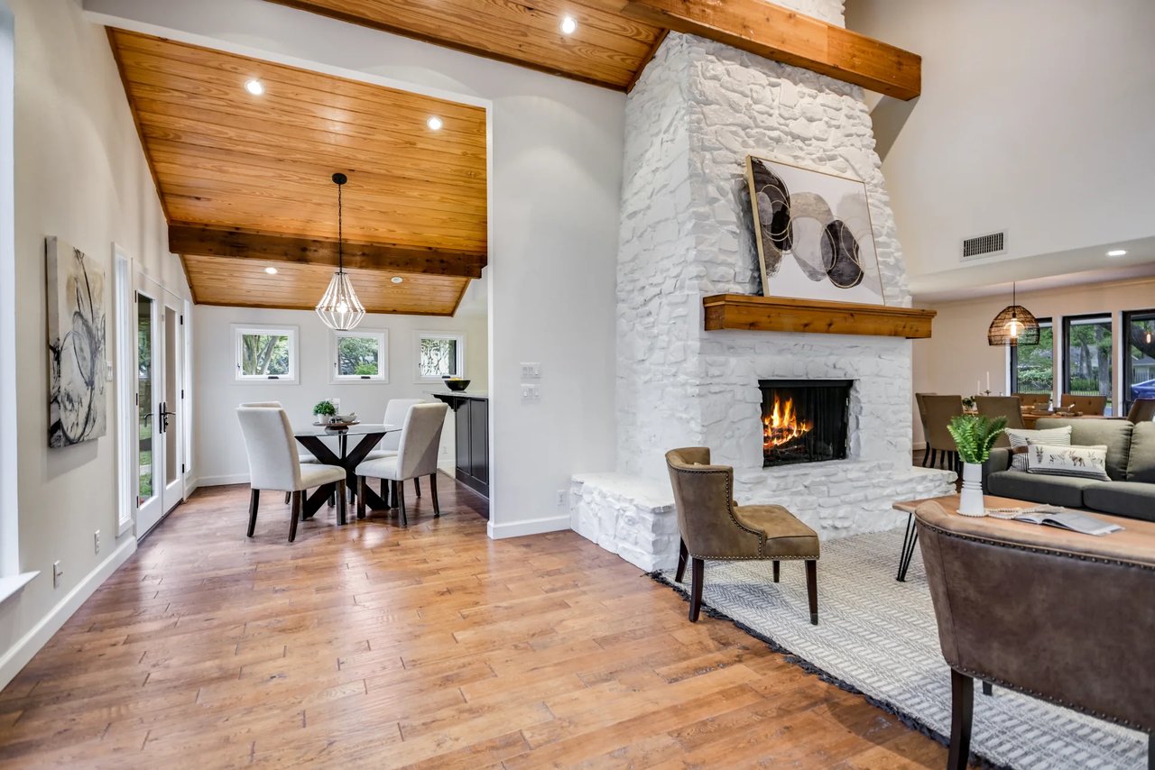 Golf Course Grandeur - 9112 Balcones Club Drive