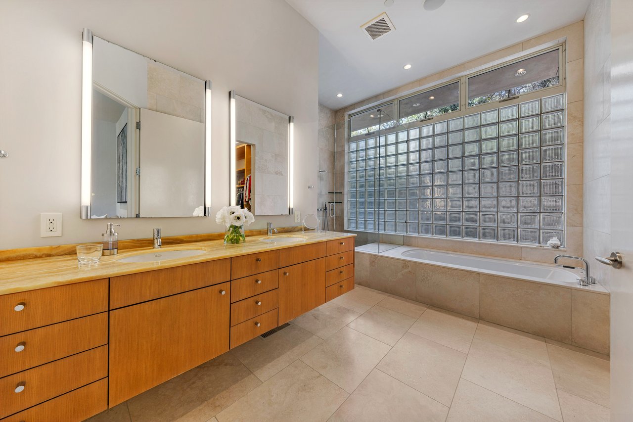 Dramatic Contemporary Architecture and Golden Gate Bridge Views