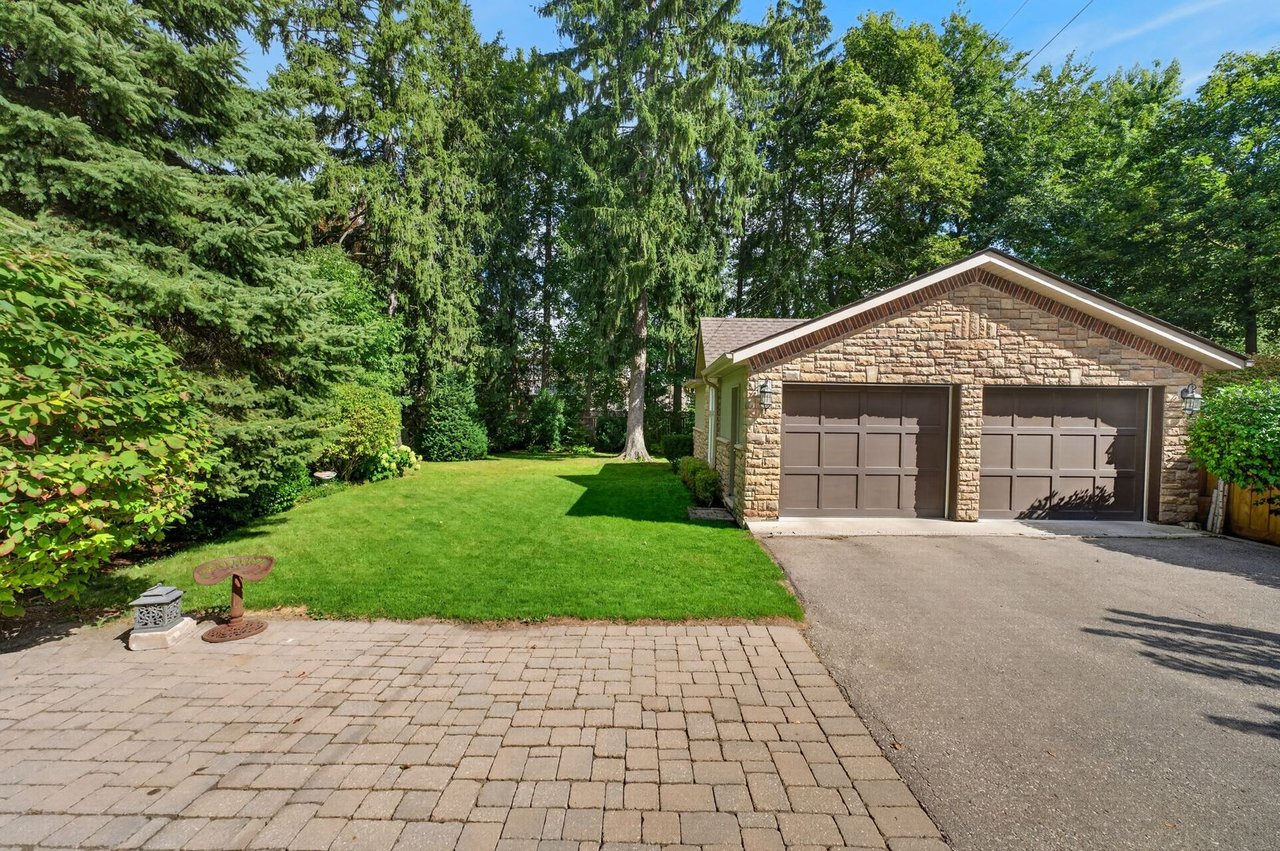 33 Ben Machree Dr
