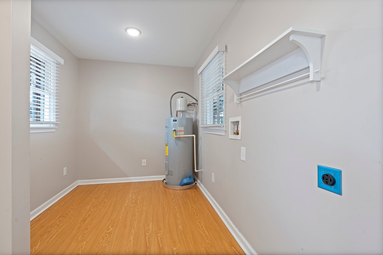 Beautiful Home with Updated Kitchen Near Downtown Huntsville!