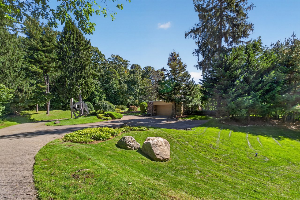 15 Horseshoe Road (Long Island)