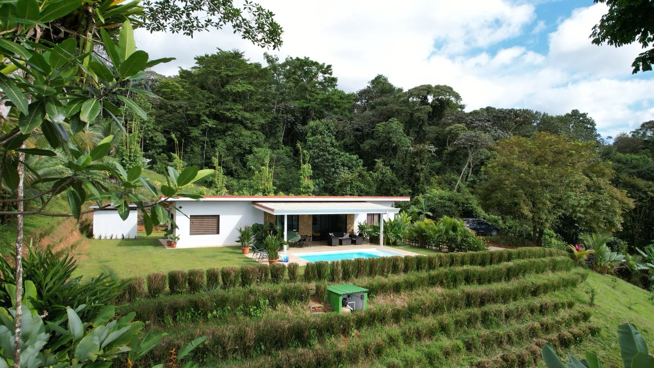 Brand New Modern Home in a Private Tropical Setting - Tres Rios