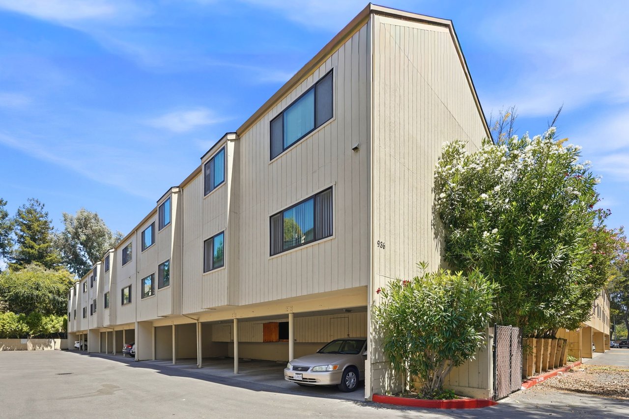 936 Kiely Boulevard, Unit B