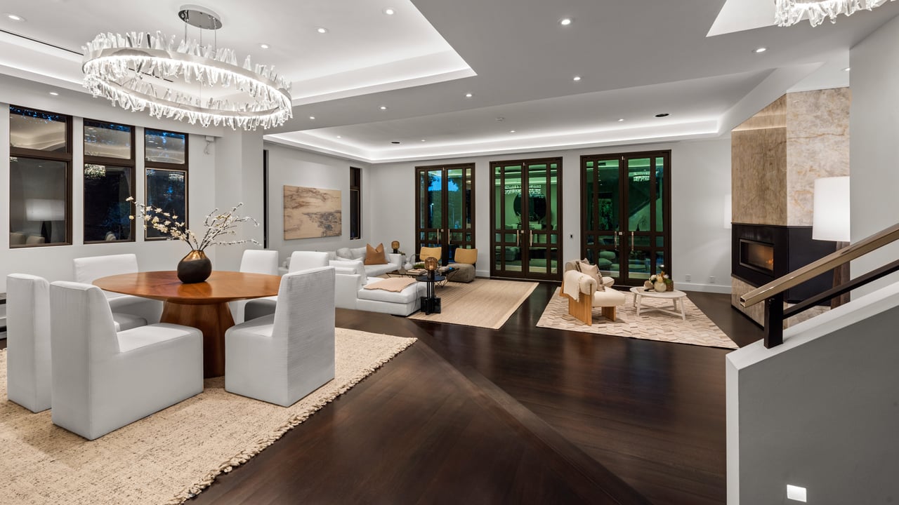 145 Channel Pointe Mall