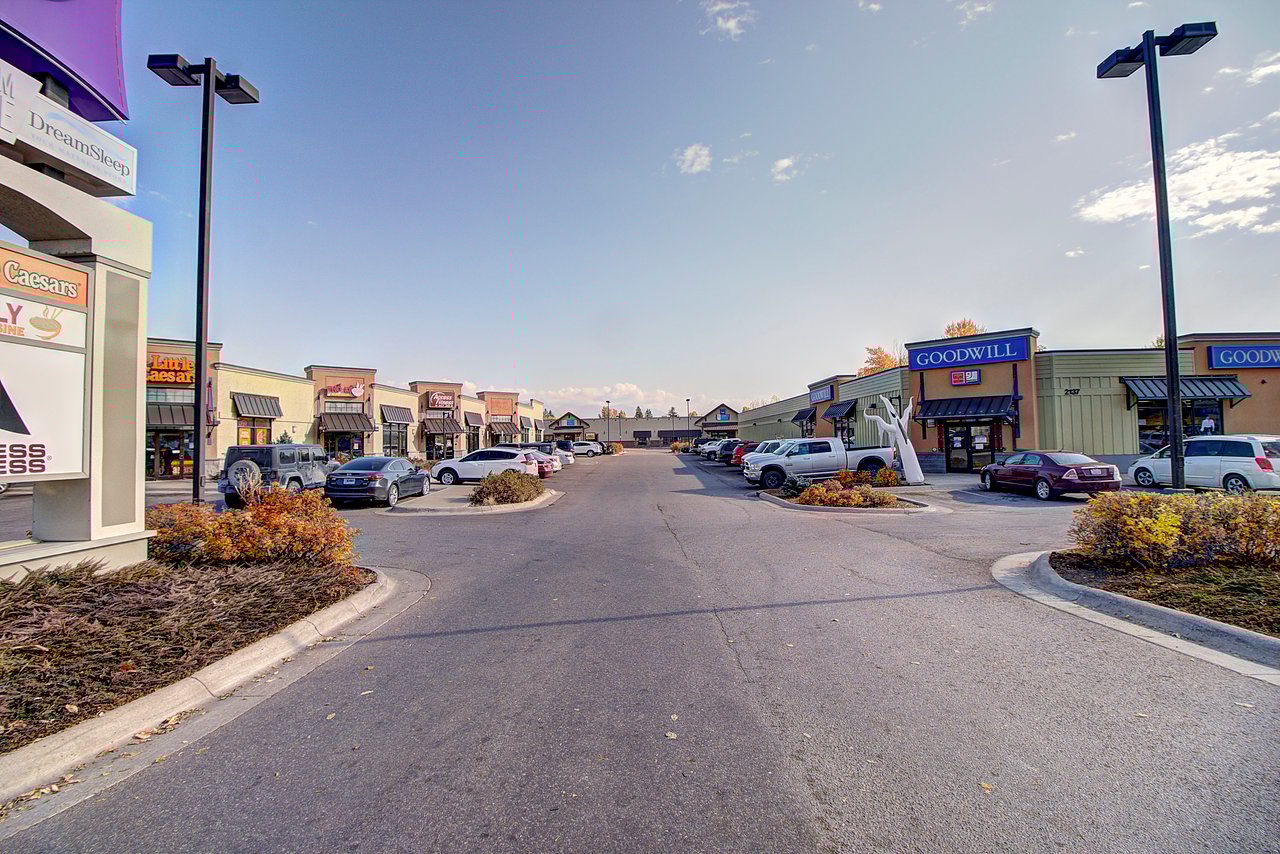 Little Caesars Retail Center