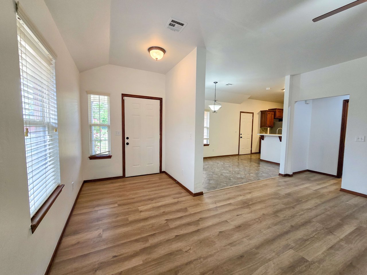 1211 Orchard Dr