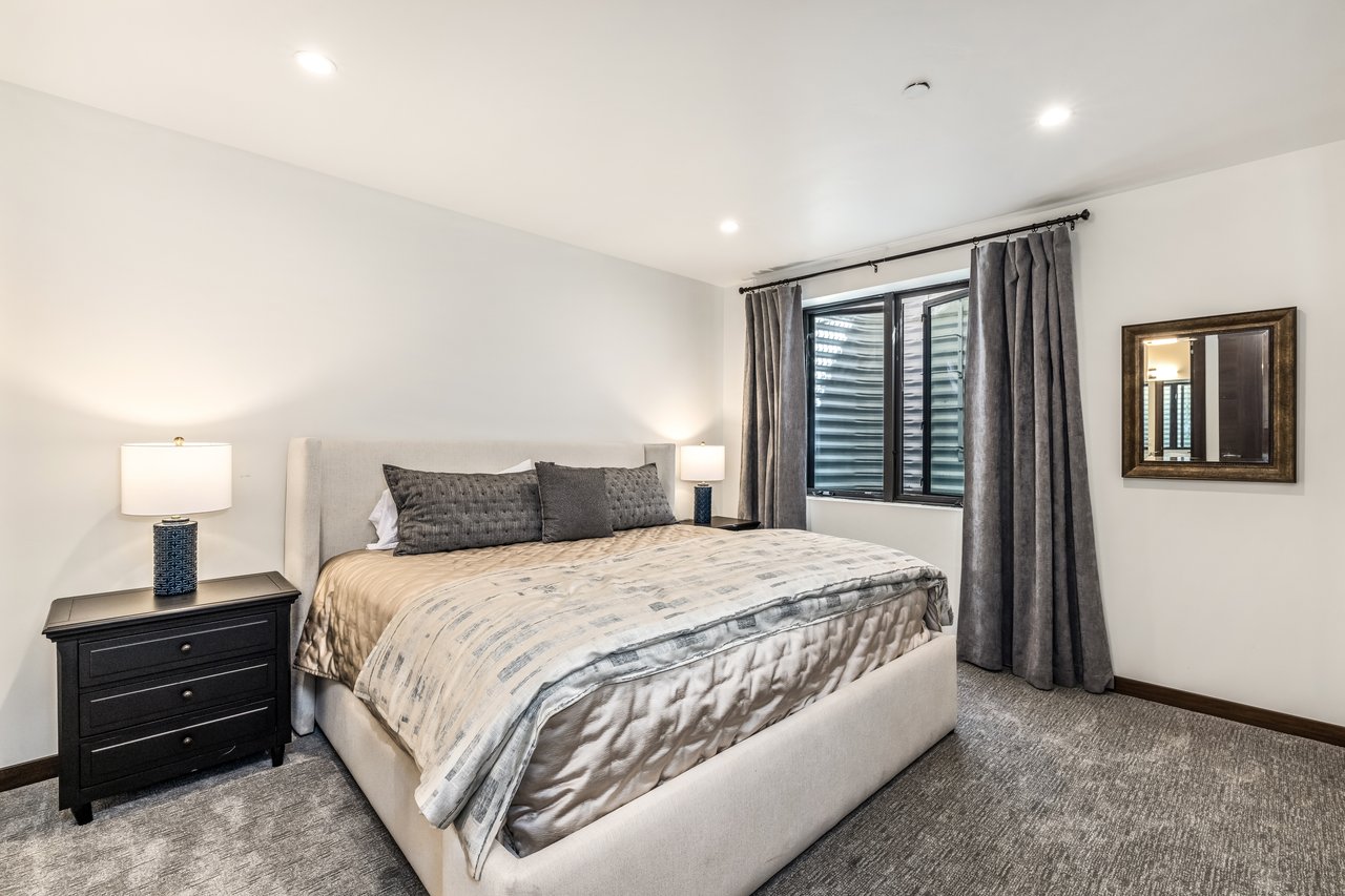 31 Taylor Creek Court