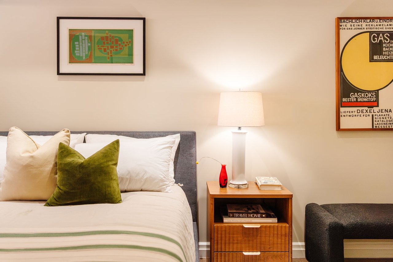 441 S Barrington Ave Unit: 109, Brentwood 