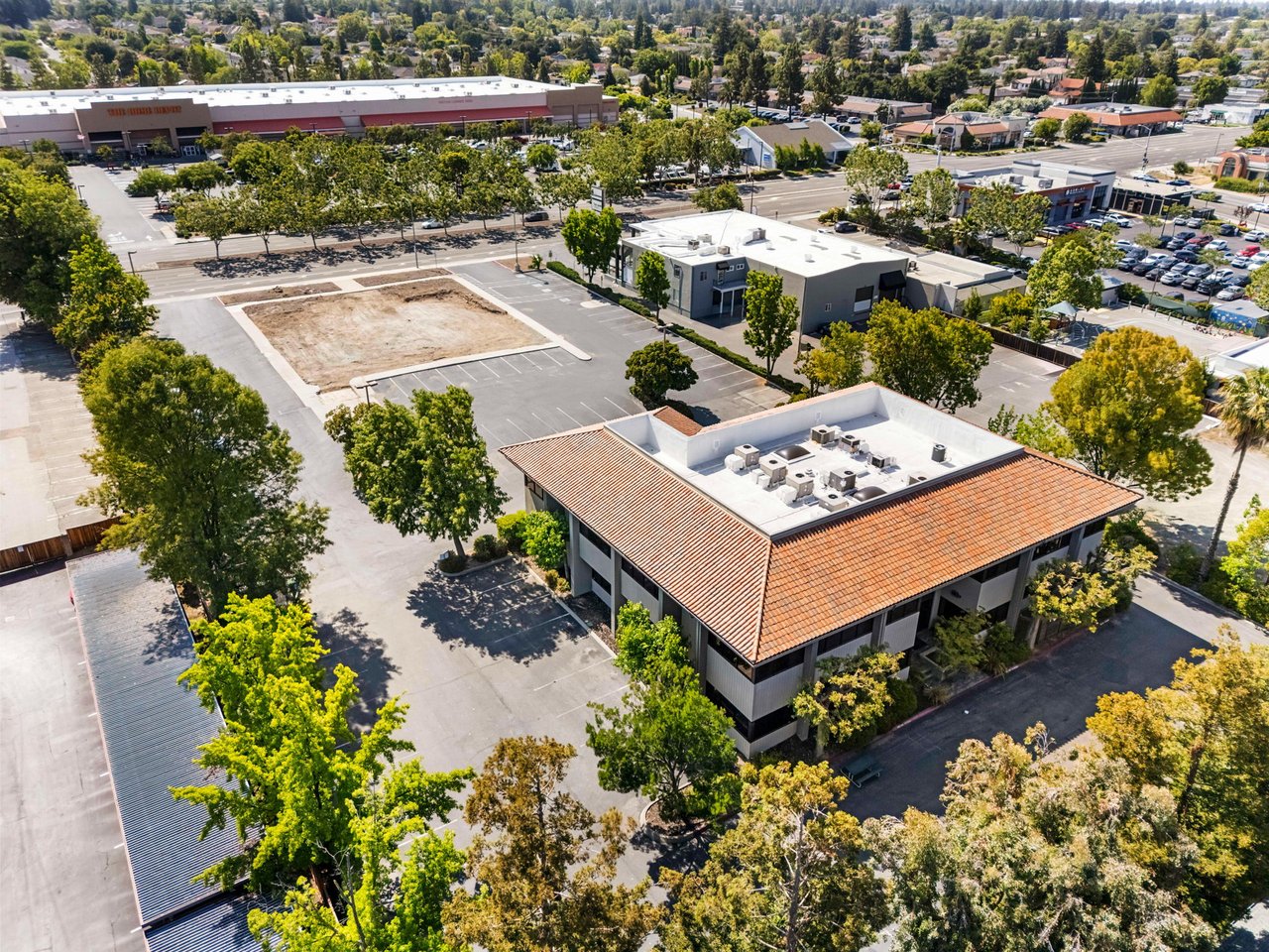 992 S De Anza Blvd