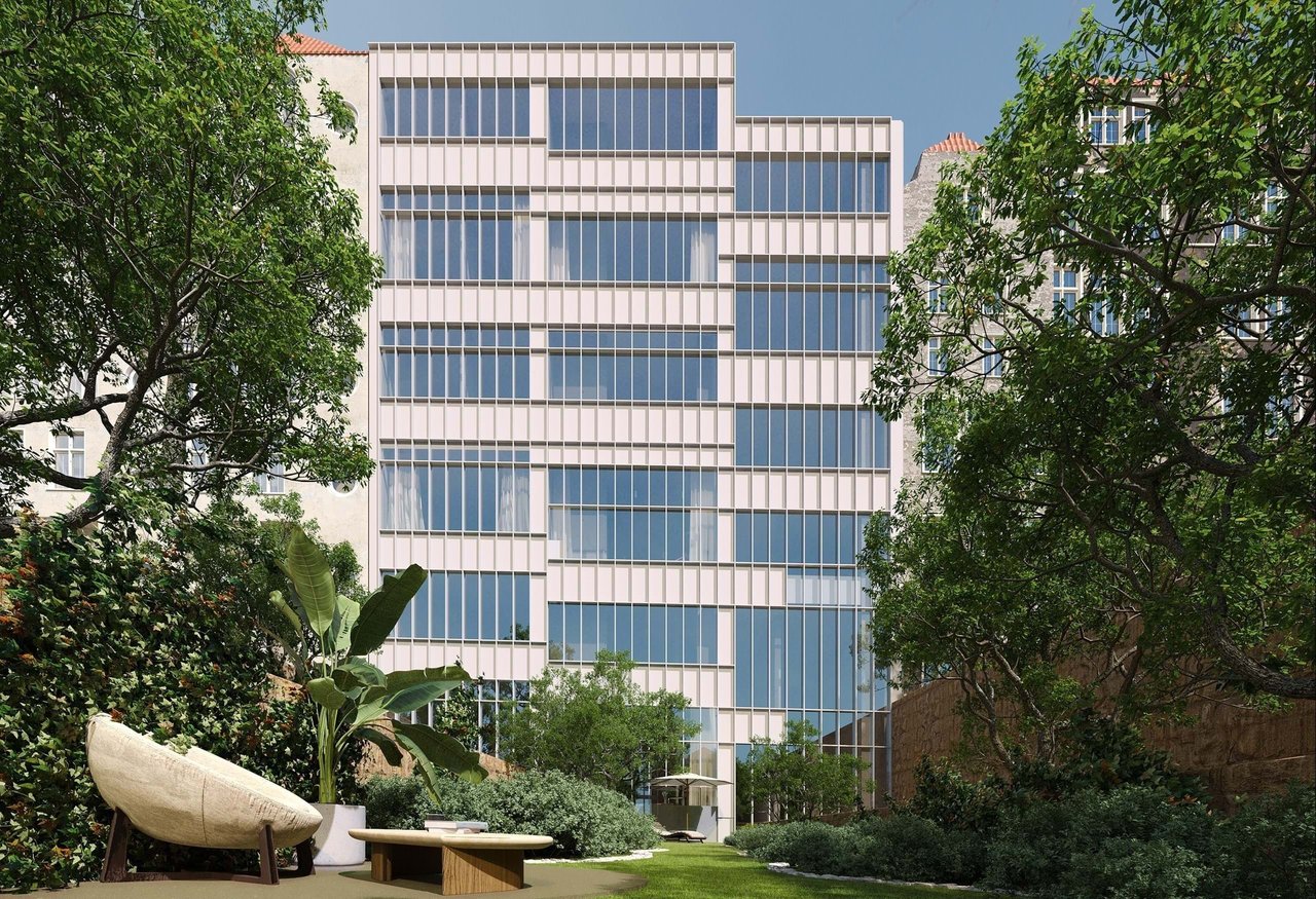  Elegant 2-Bedroom Duplex Villa with Terrace and Parking in Porto