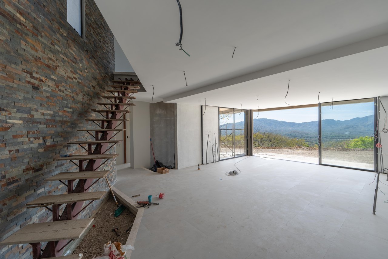 Villa Raoli | Get ready to live in your dream home in the stunning Pacific Heights!