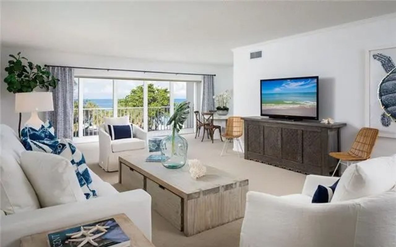 3401 Gulf Shore Blvd N #306