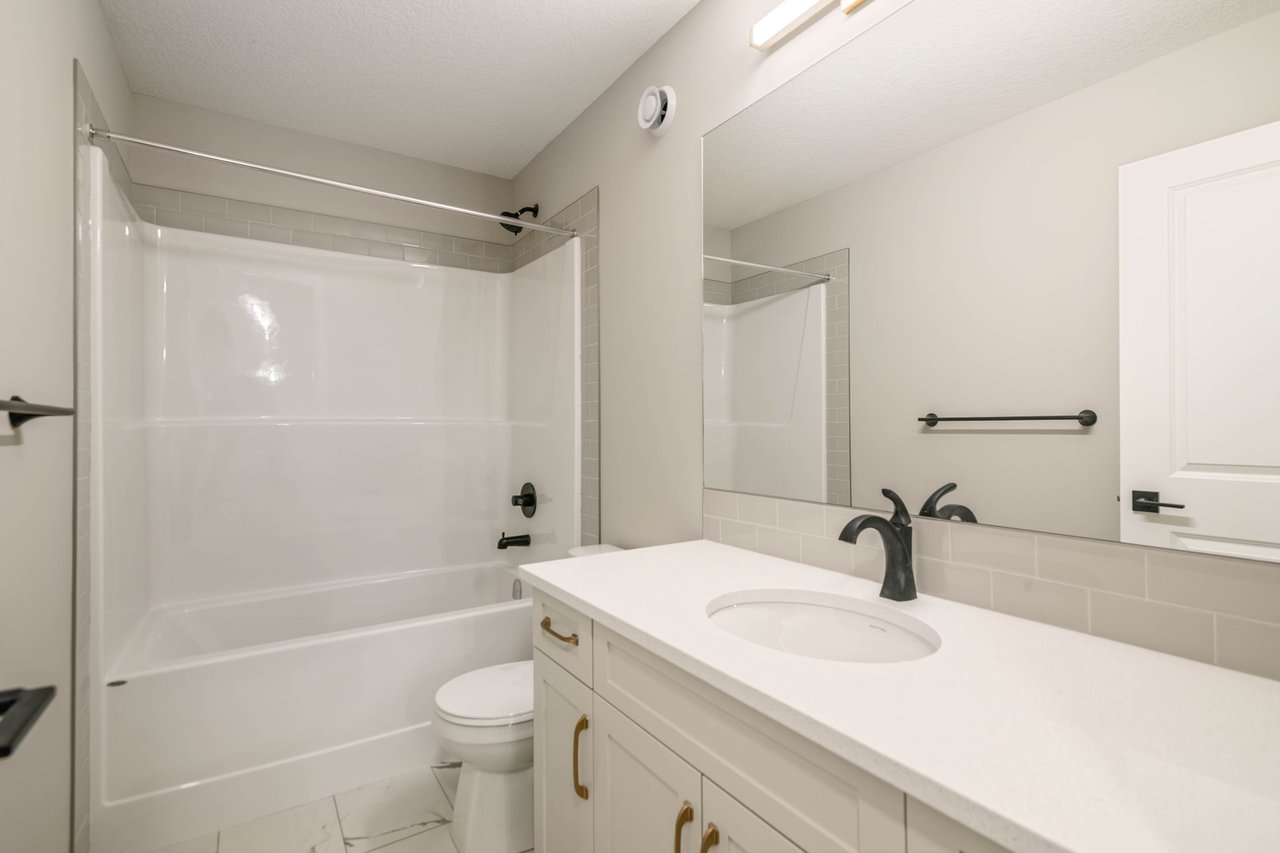 143 Belvedere Crescent SE