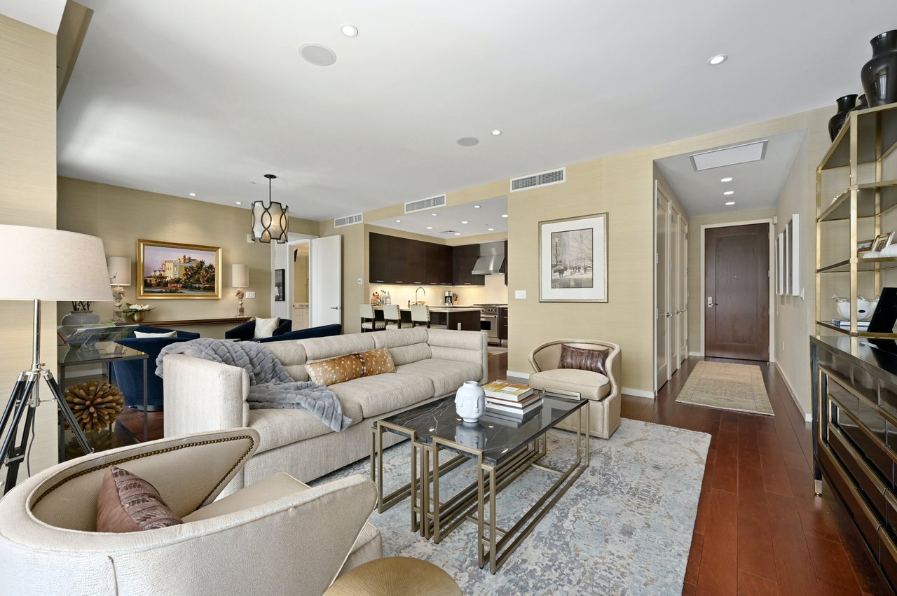 200 Congress Ave Unit 15A