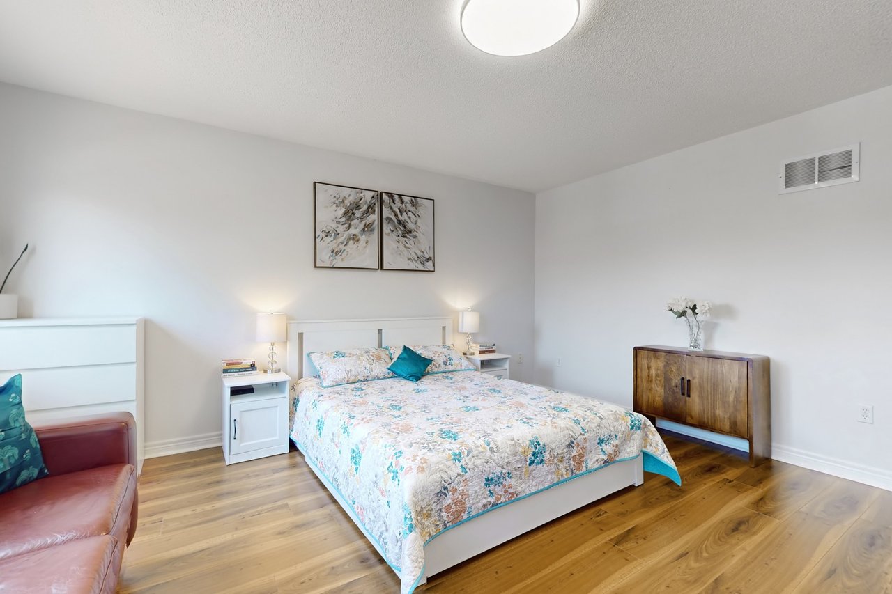 851 Clemens Crescent