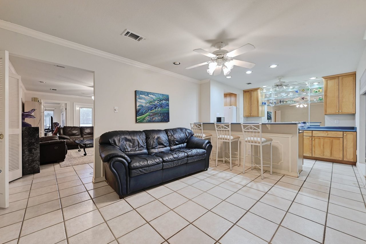 Westlake Waterfront Bungalow