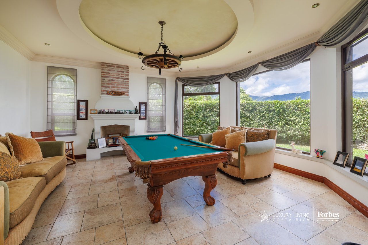 21471 - Luxury colonial house with 4 bedrooms, office, terrace and pool