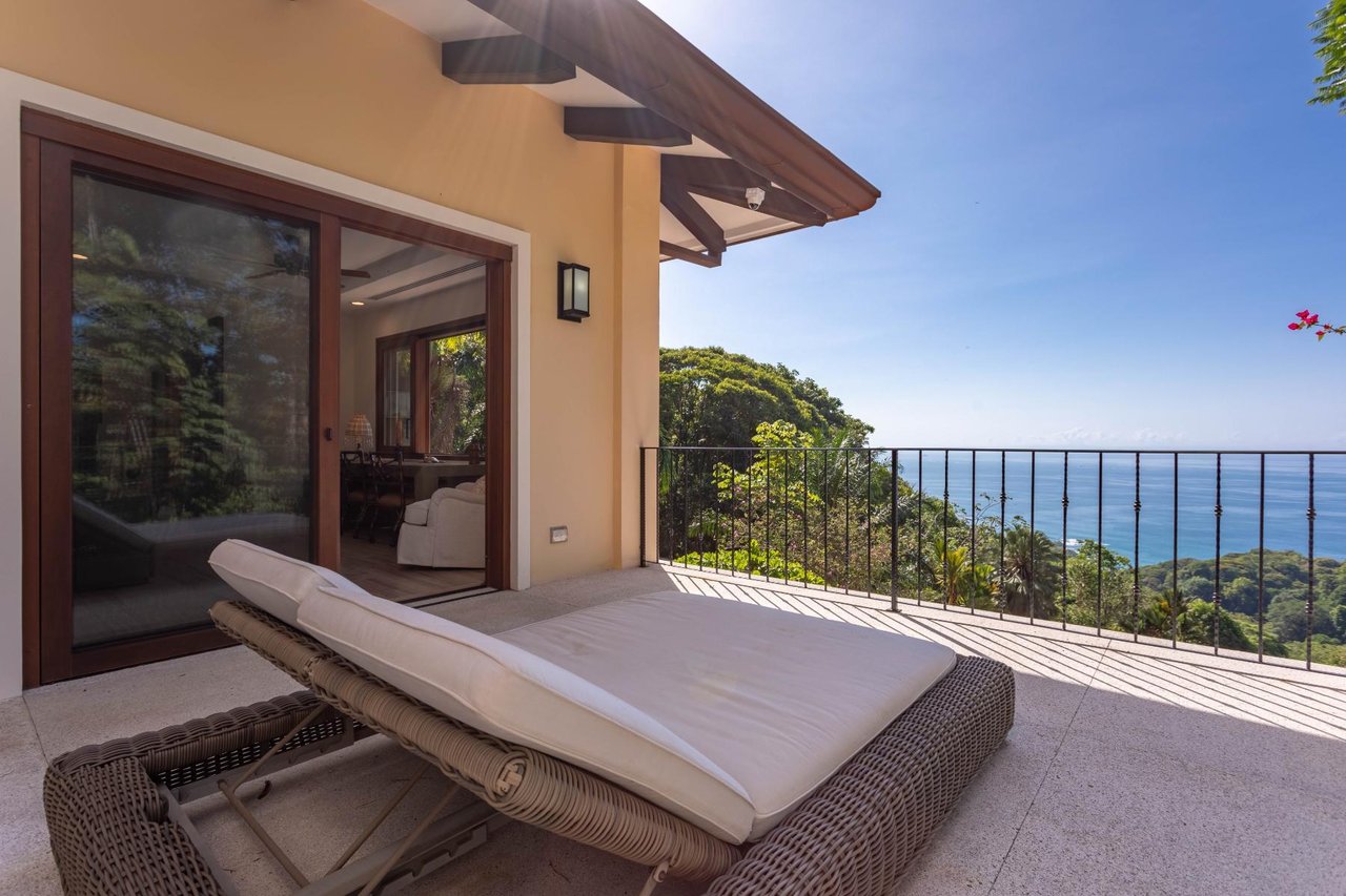 Private Ocean View Estate, Dominical, Puntarenas