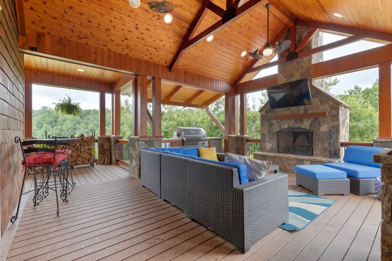368 Sweetgrass Dr