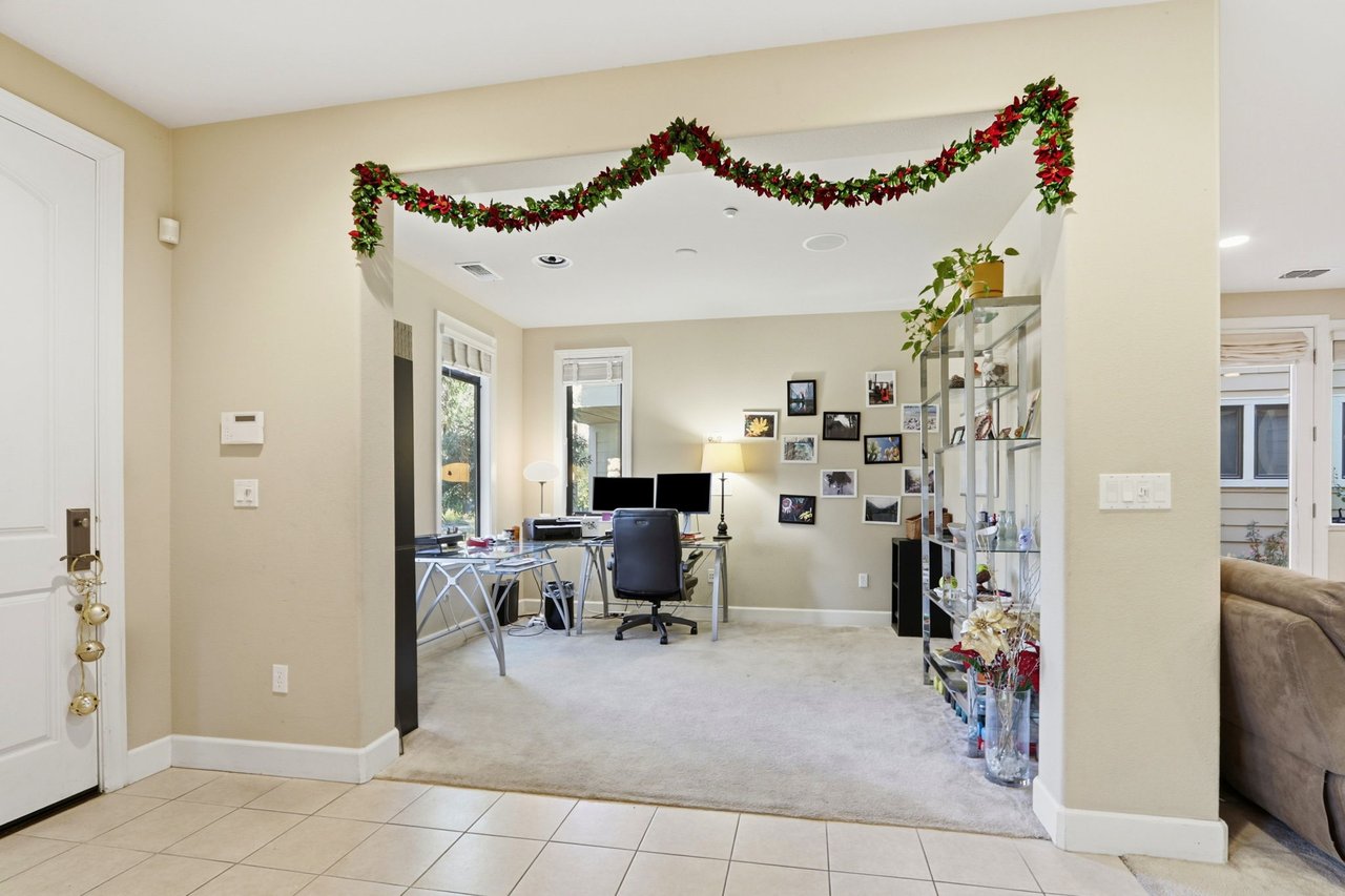 409 Spruce Ln, Palo Alto