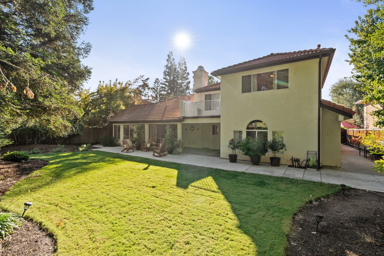 841 E Country View Circle