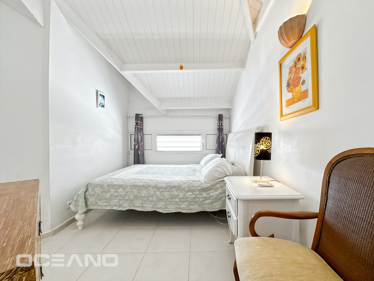 EXCLUSIVE : Sea View 2-Bedroom Apartment – IDOLEM Residence, Charm & Potential – IDOLEM Residence, Charm & Potential