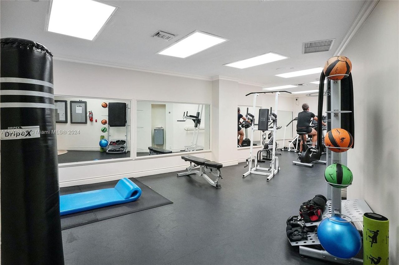 1121 Crandon Blvd, #E803