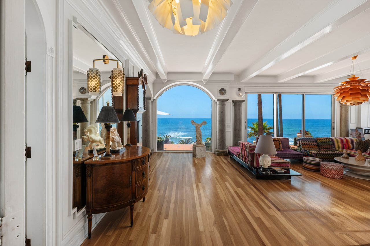 5143 Shore Drive