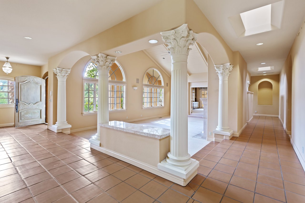6 Tappan Lane