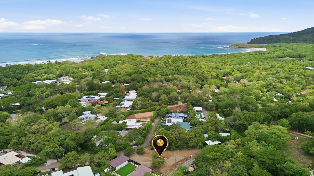 1,592 m2 Lot with Water - Ready to Build! - Playa Grande 