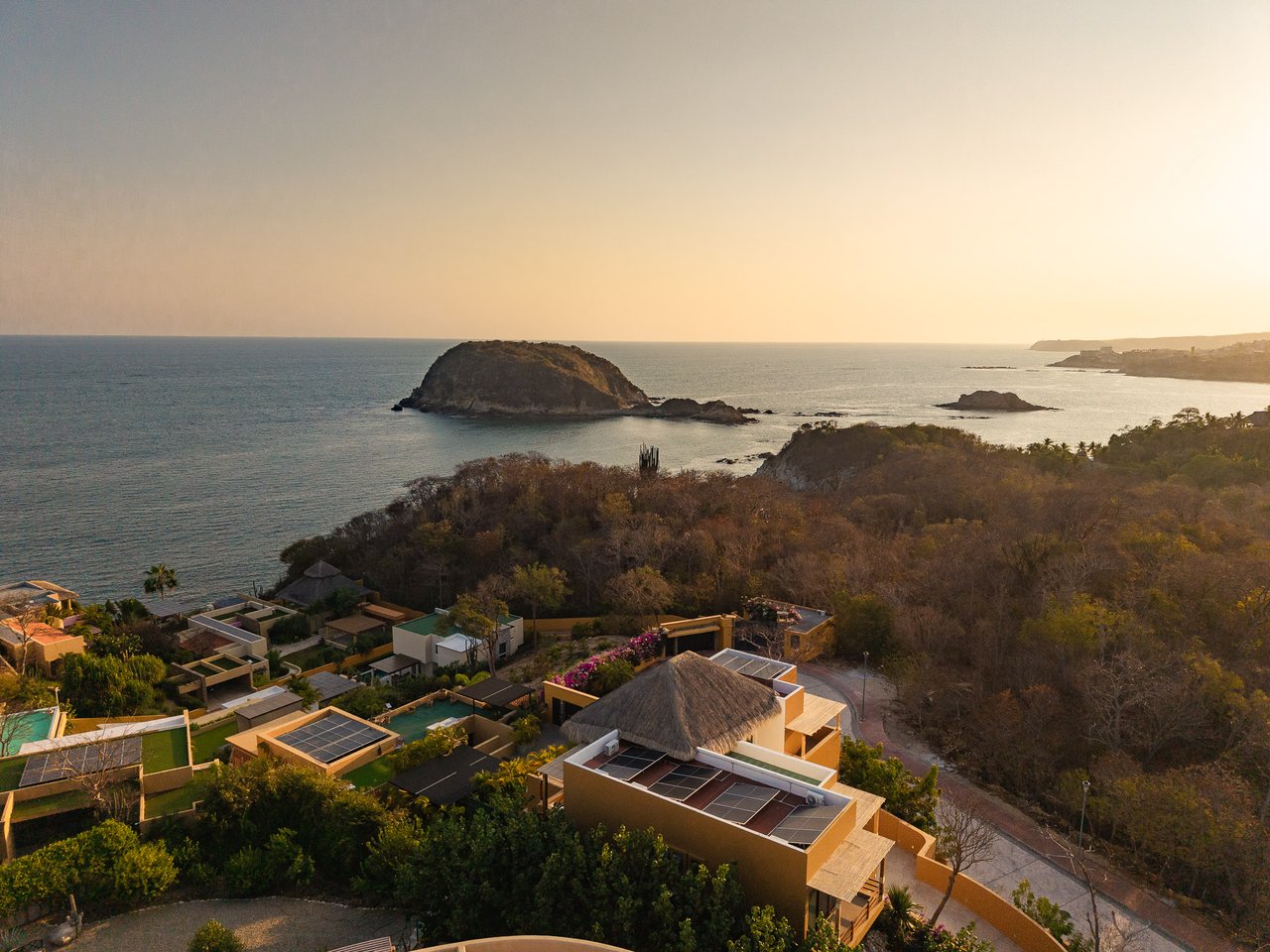 5 Bedroom, Single Family Home, La Cañada Casa A 