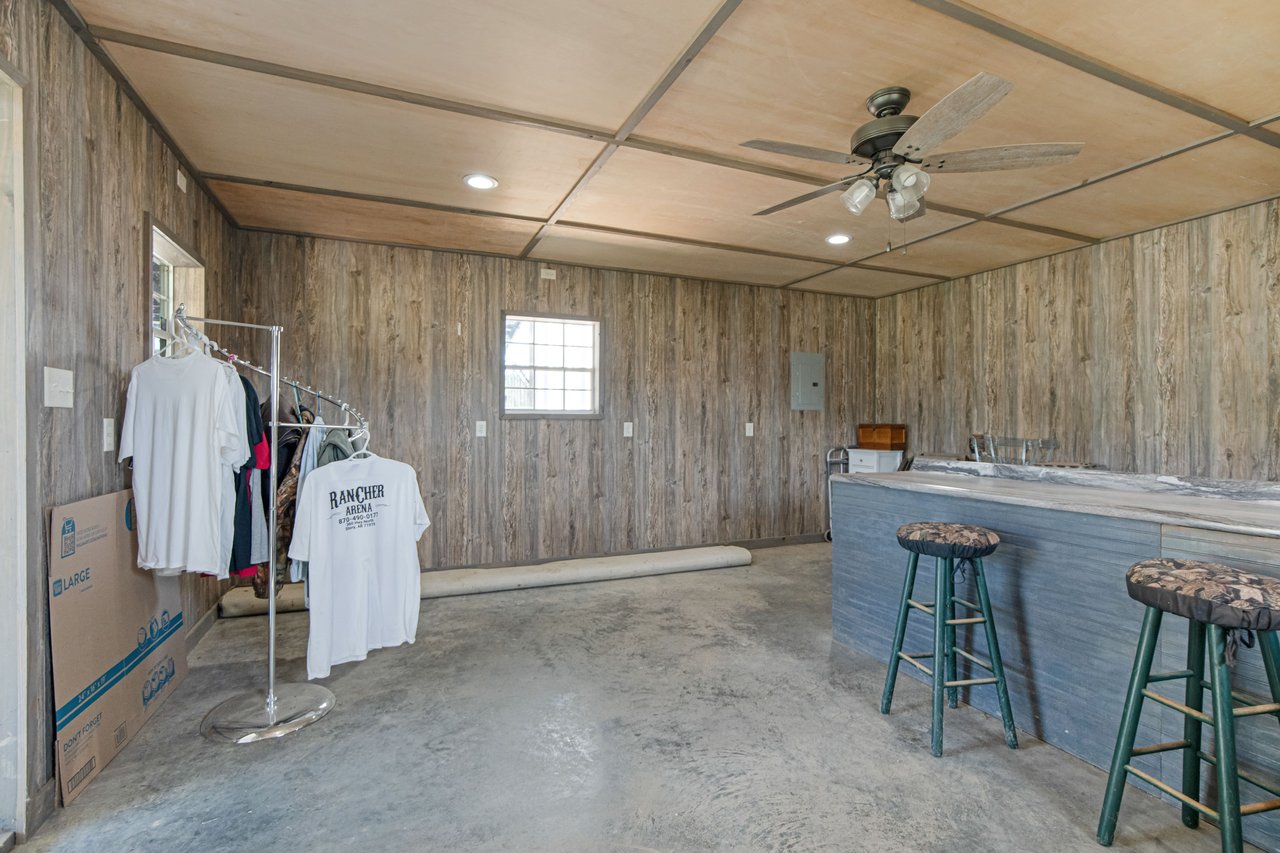 185 Acre Horse and Cattle Ranch