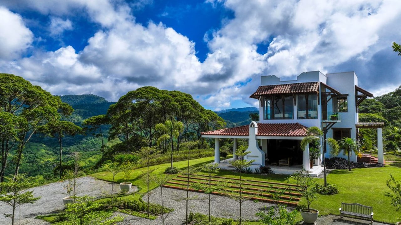 Colonial Estate Building Sites, Dominical, Puntarenas