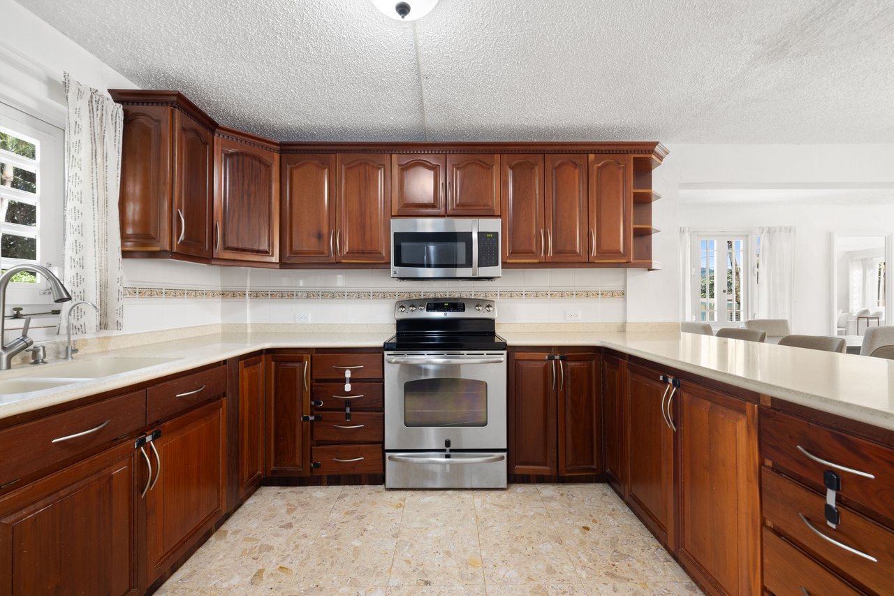 6-A, Calle C, Urb. Lomas del Sol | Guaynabo, P.R.