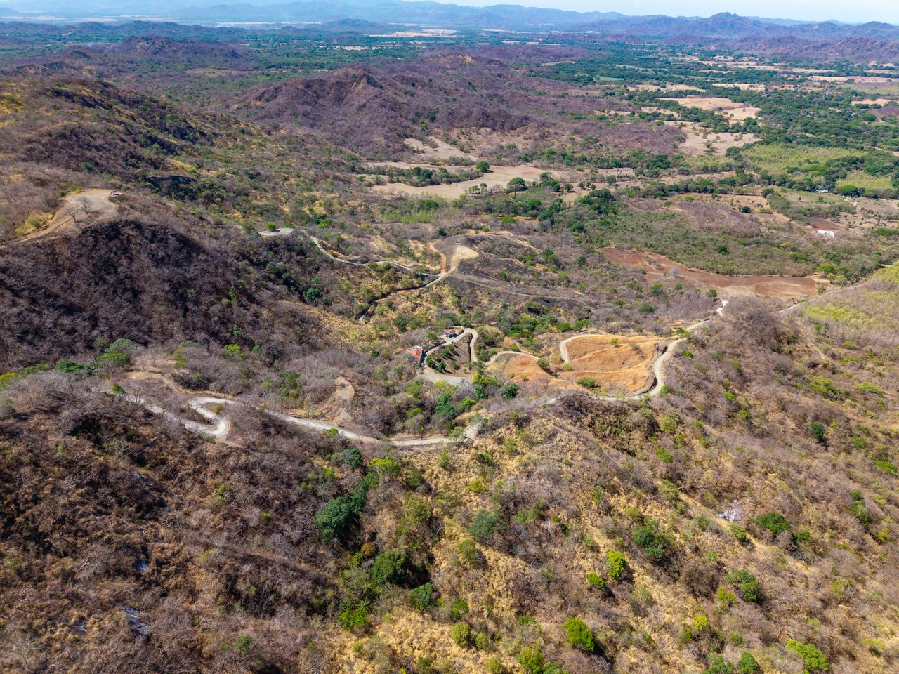 Finca Las Ventanas | Expansive Mountain View Estate Near Potrero