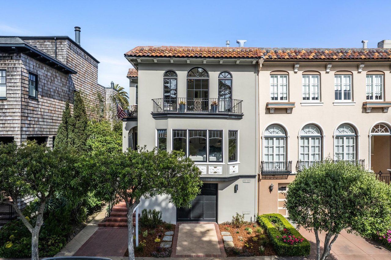 3520 Baker Street