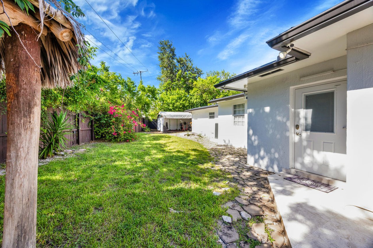 Calling All Investors - Pinecrest Duplex For Sale