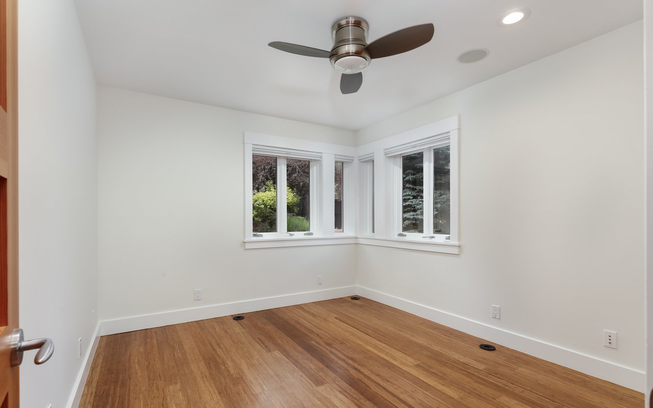 900 6th Street