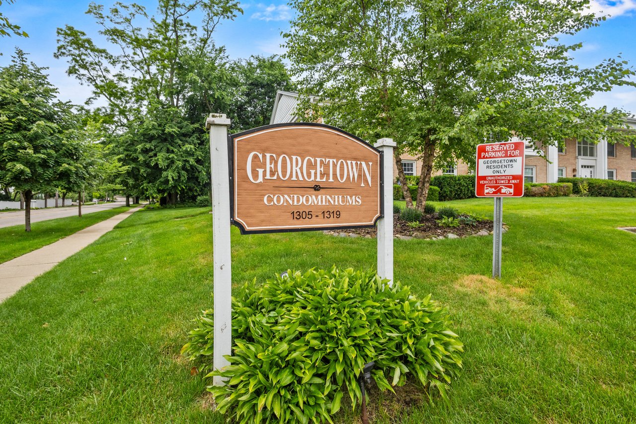 1305 W Main St 108 Lake Geneva, Wisconsin 53147 