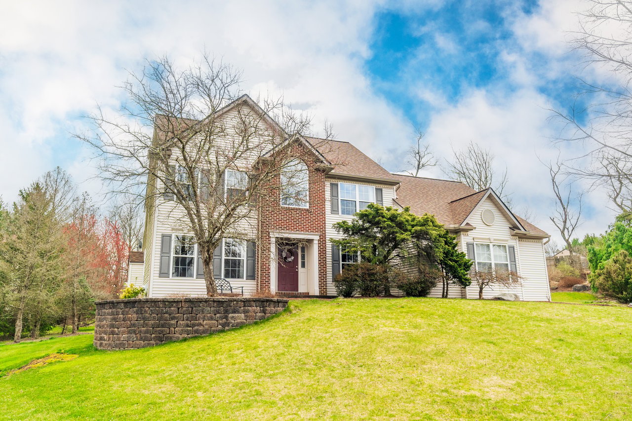7055 Maple Court