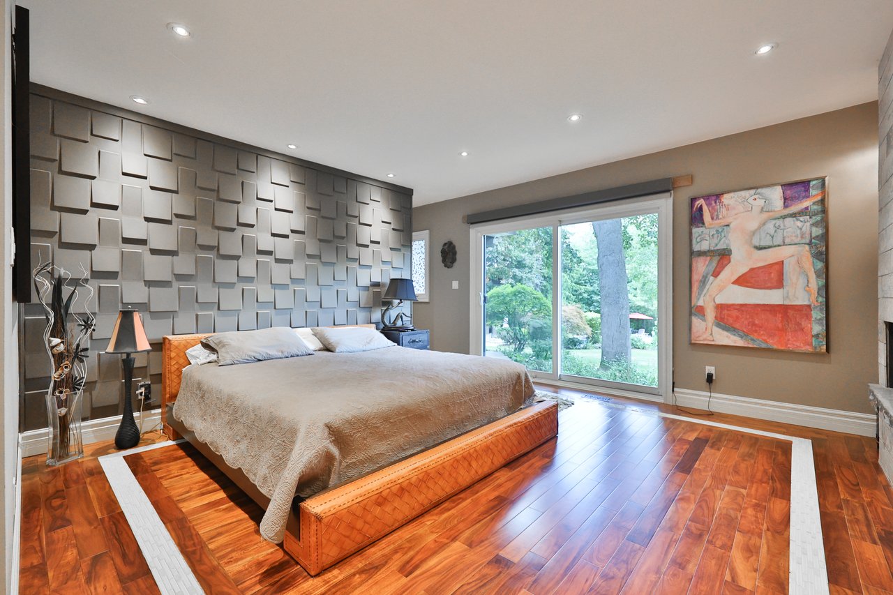 24 School Street, Waterdown
