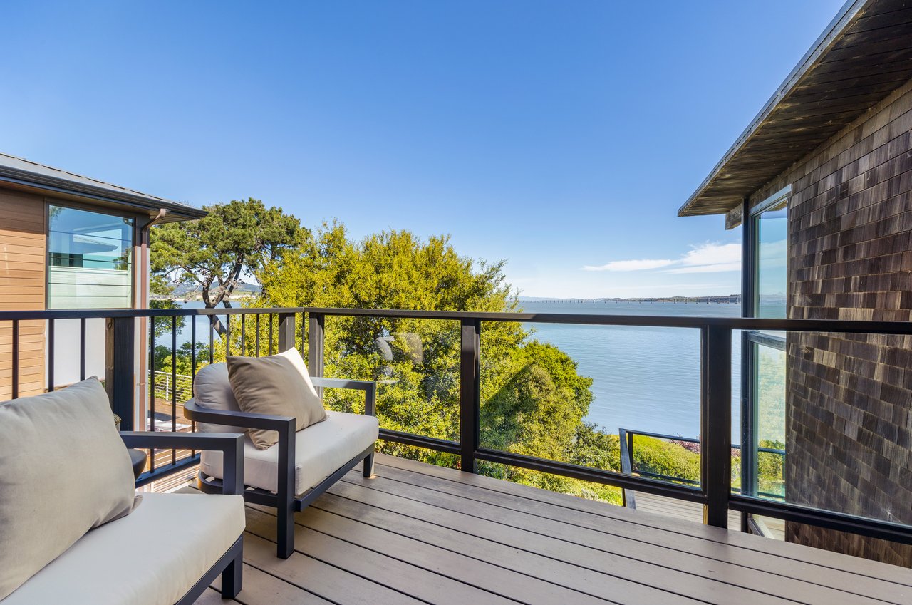 Gated View Residence on the Water