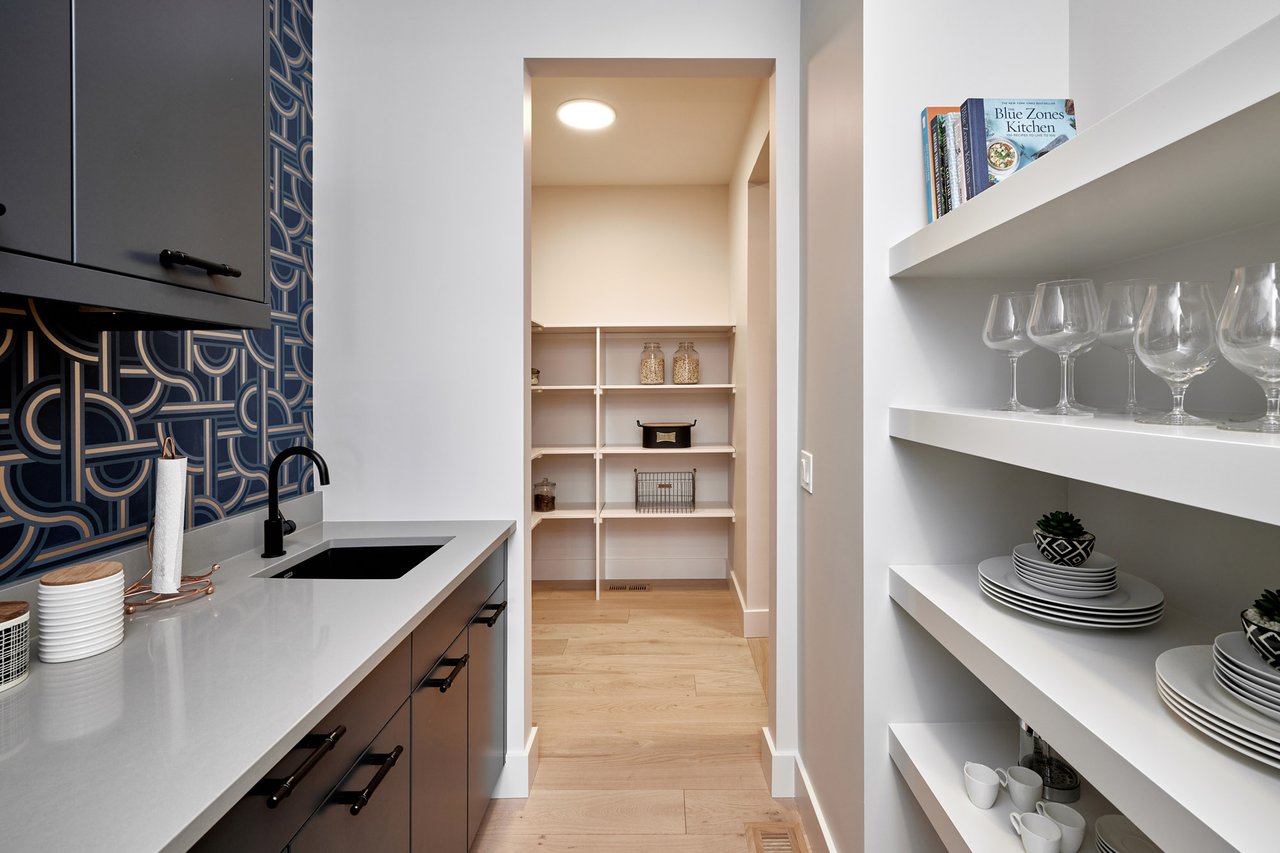 218 Aspen Summit Place SW