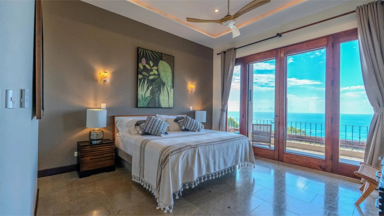 Solar Powered Coastal Luxury Estate, Dominical, Puntarenas