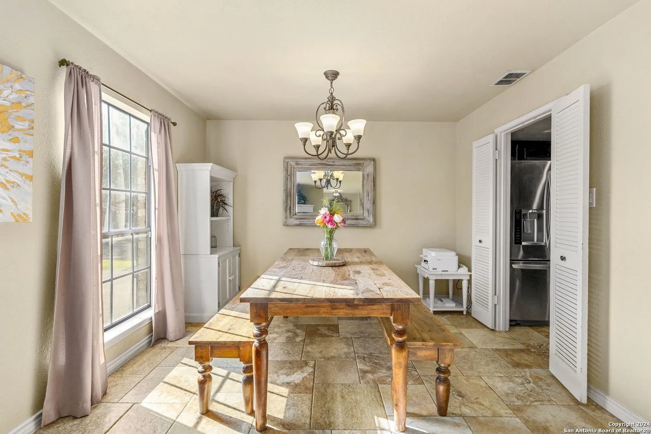 20019 Encino Rdg St