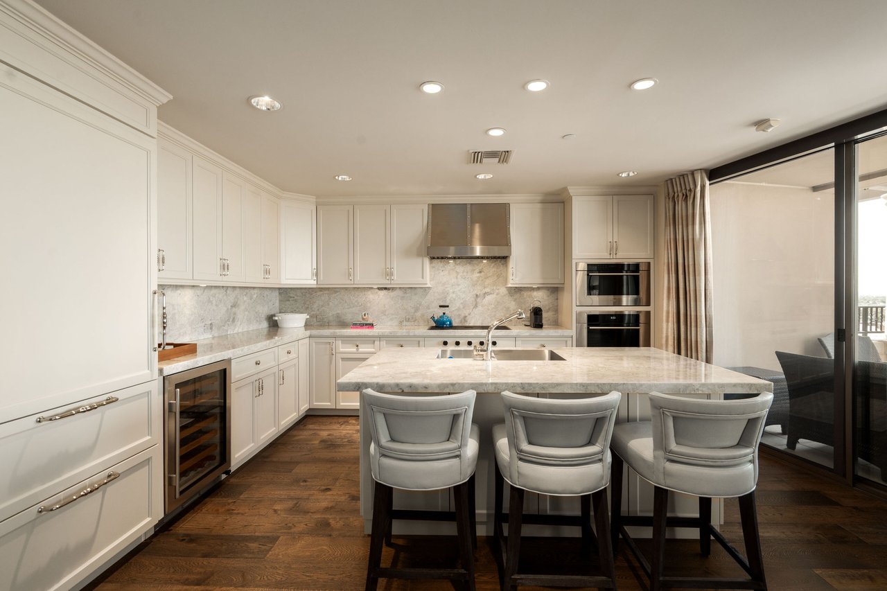 7181 E Camelback Road, 1105