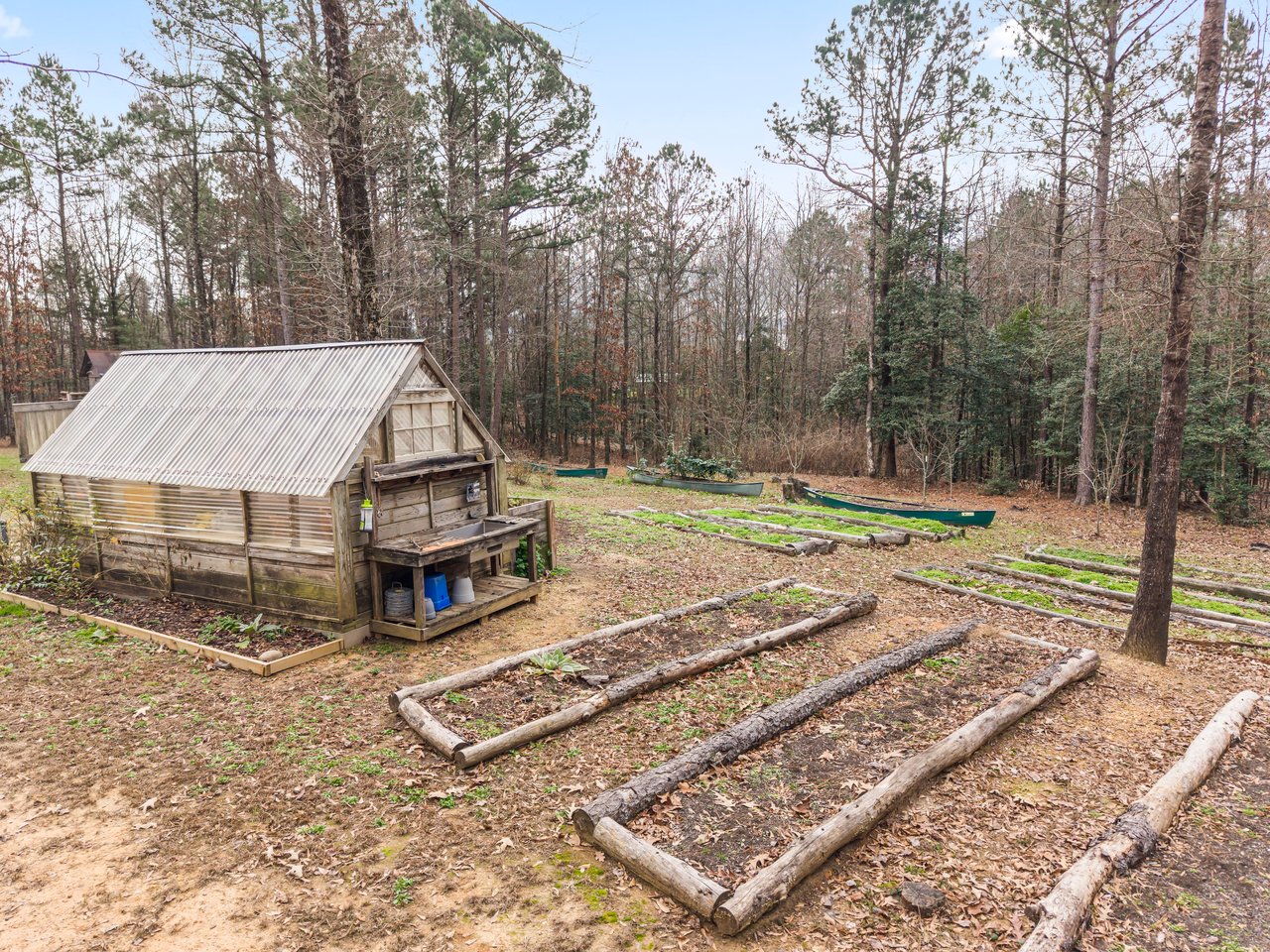 Thunder Mountain Homestead