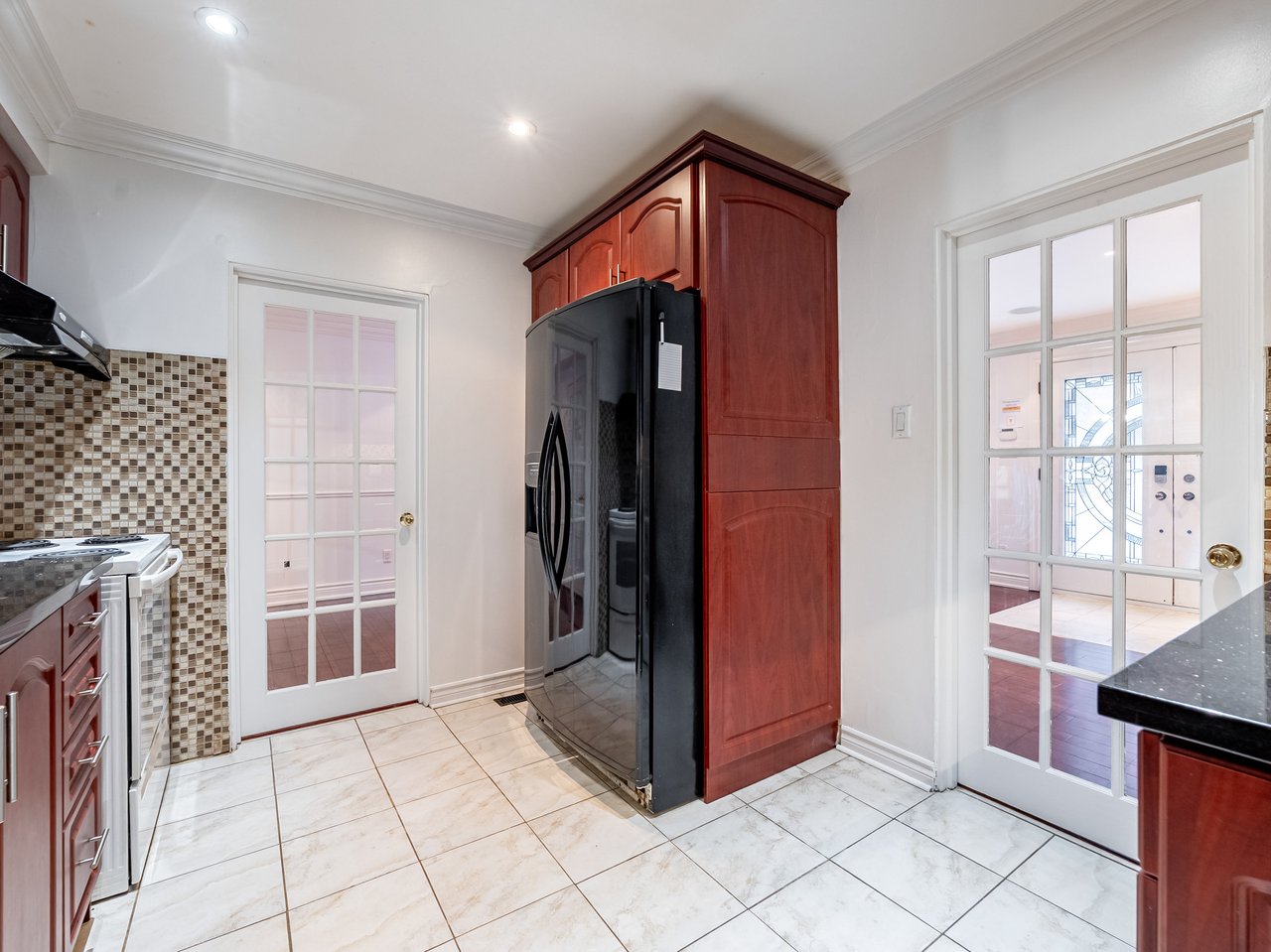 28 Lakeland Crescent