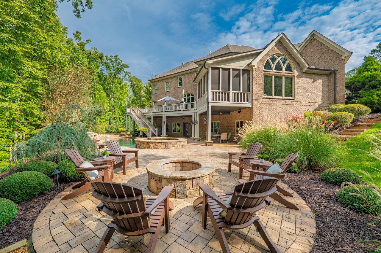 16750 Quayside Drive